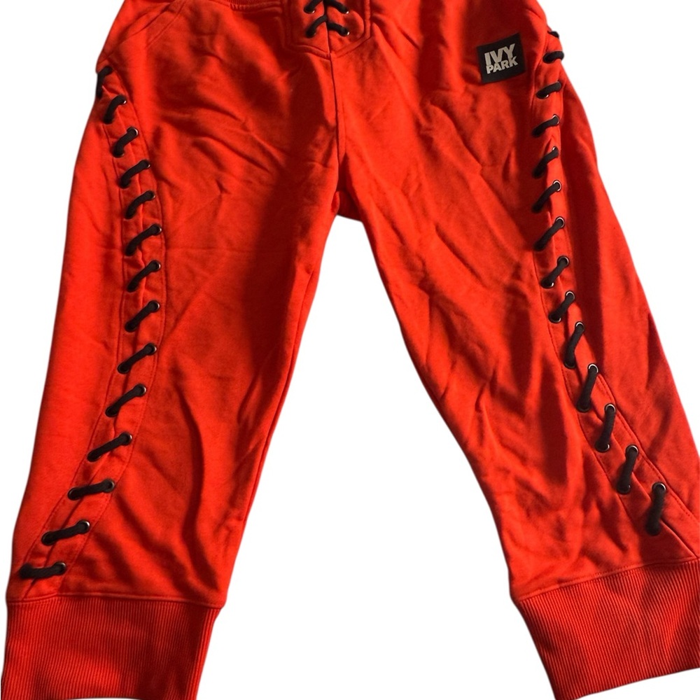 IVY PARK Red Baseball Lace-Up Capri Sweatpants